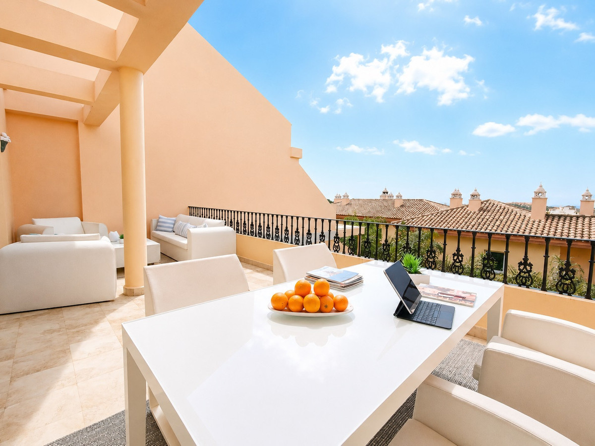 2 Bed Apartment for sale in Nueva Andalucía Costa Del Sol, Málaga, Spain