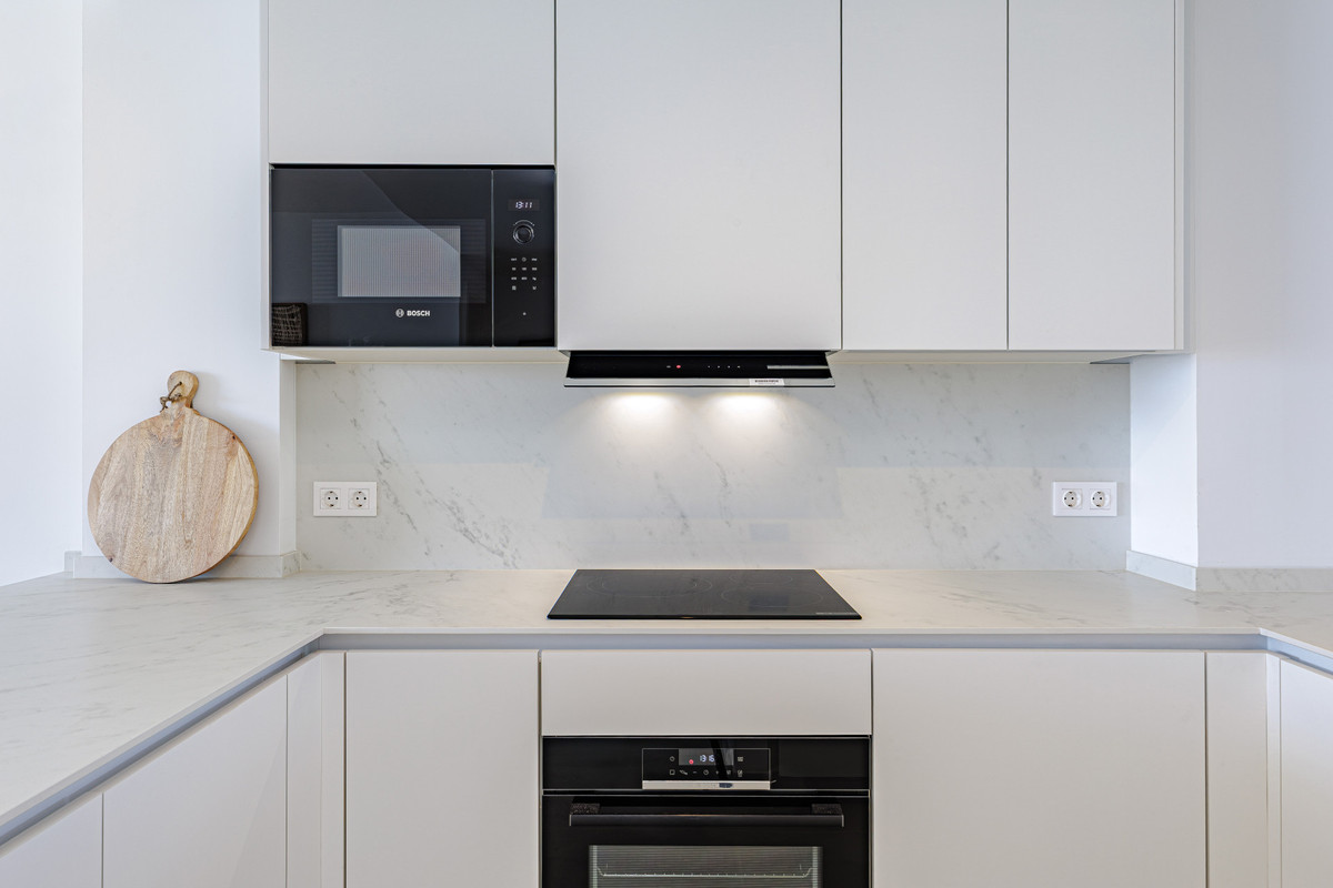 2 Bed Apartment for sale in Fuengirola Costa Del Sol, Málaga, Spain