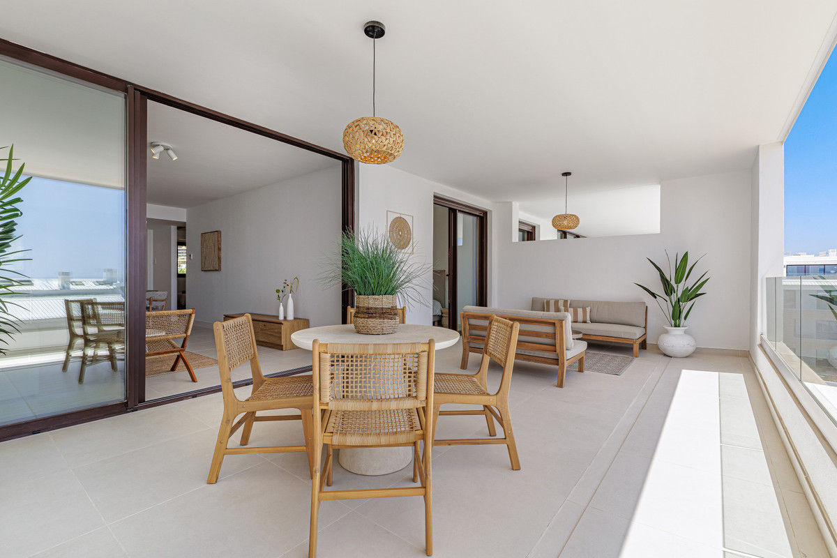 2 Bed Apartment for sale in Fuengirola Costa Del Sol, Málaga, Spain