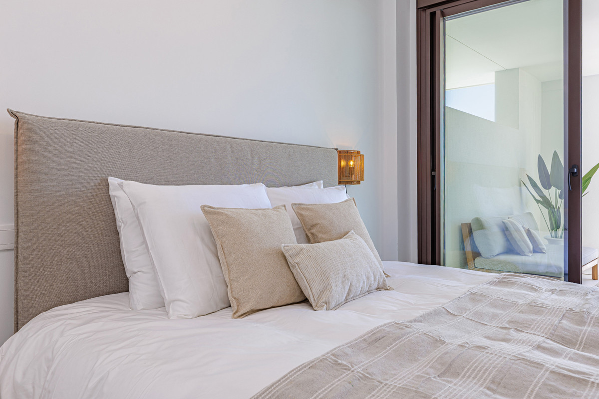 2 Bed Apartment for sale in Fuengirola Costa Del Sol, Málaga, Spain