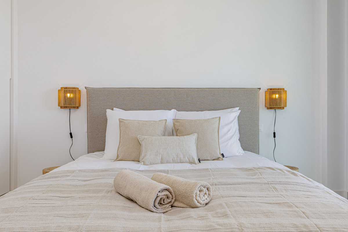 2 Bed Apartment for sale in Fuengirola Costa Del Sol, Málaga, Spain