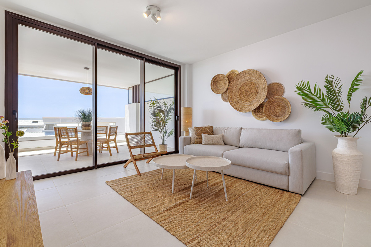 2 Bed Apartment for sale in Fuengirola Costa Del Sol, Málaga, Spain