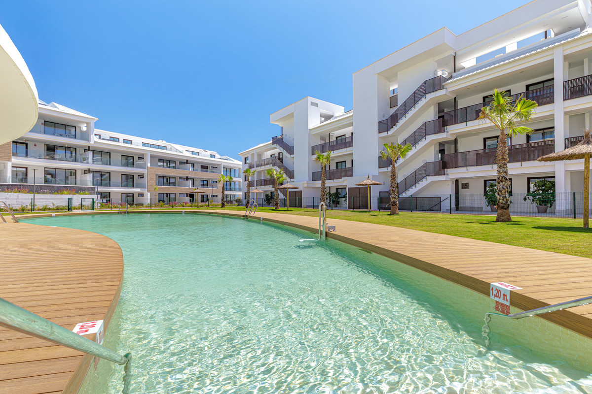 2 Bed Apartment for sale in Fuengirola Costa Del Sol, Málaga, Spain