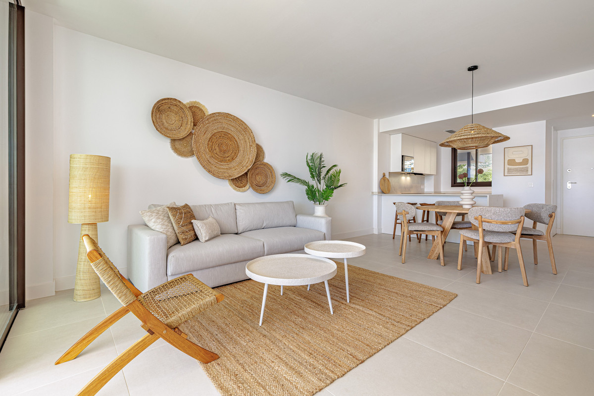 2 Bed Apartment for sale in Fuengirola Costa Del Sol, Málaga, Spain
