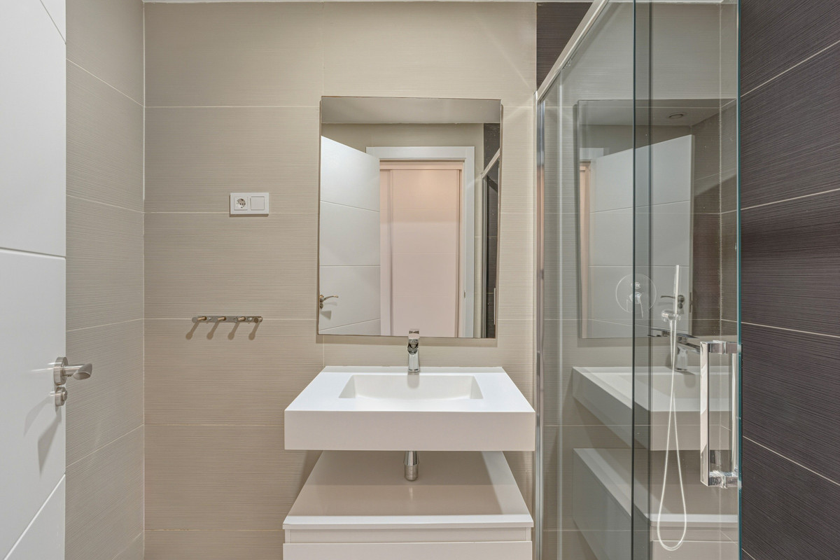 Se vende Apartamento Planta Baja de 2 dormitorios en Costa Del Sol, Málaga, España