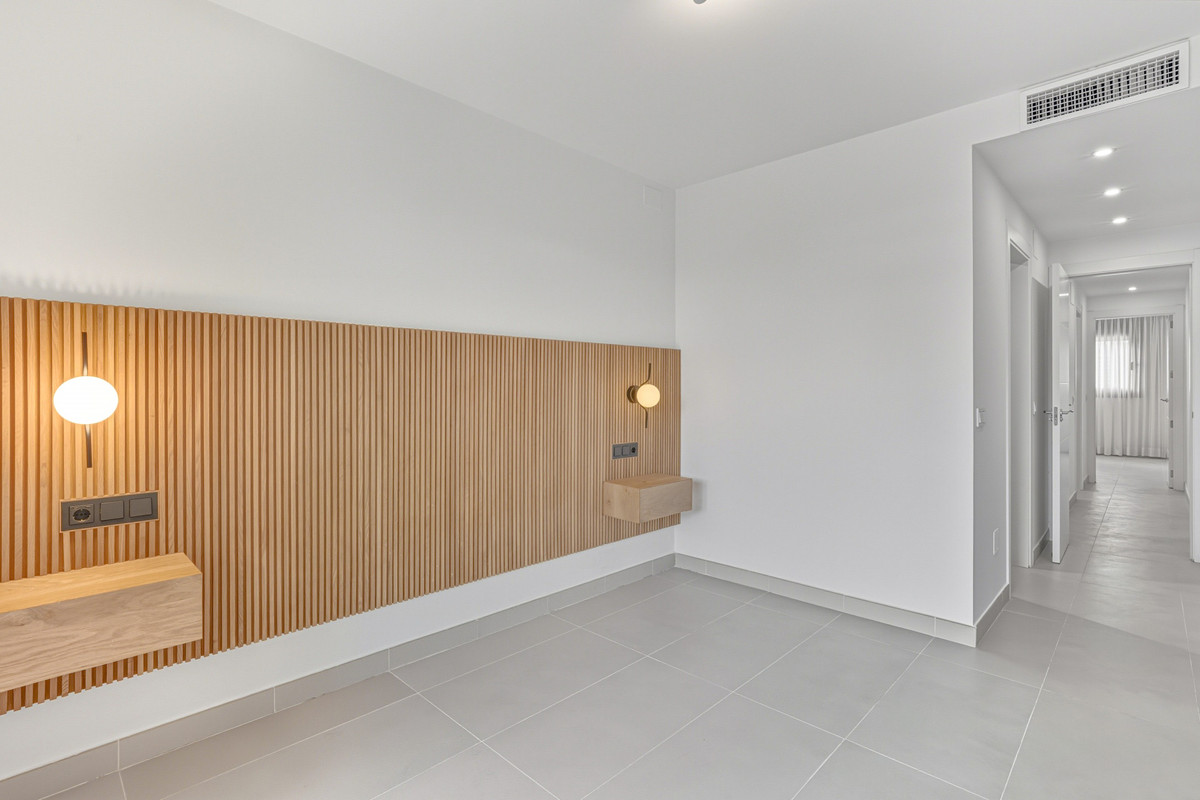 Se vende Apartamento Planta Baja de 2 dormitorios en Costa Del Sol, Málaga, España