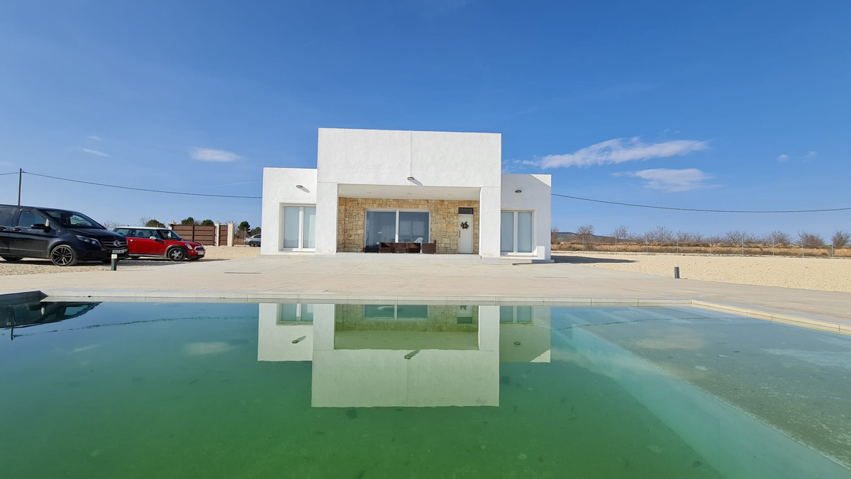 3 Bed Townhouse for sale in Pinoso Costa Blanca, Alicante, Spain