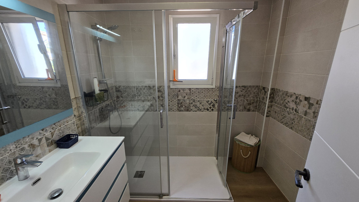 Se vende Apartamento Planta Media de 1 dormitorios en Costa Del Sol, Málaga, España