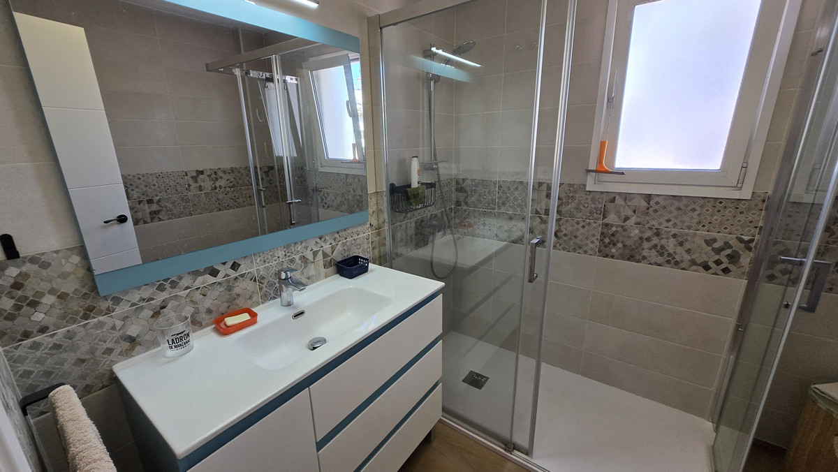 Se vende Apartamento Planta Media de 1 dormitorios en Costa Del Sol, Málaga, España