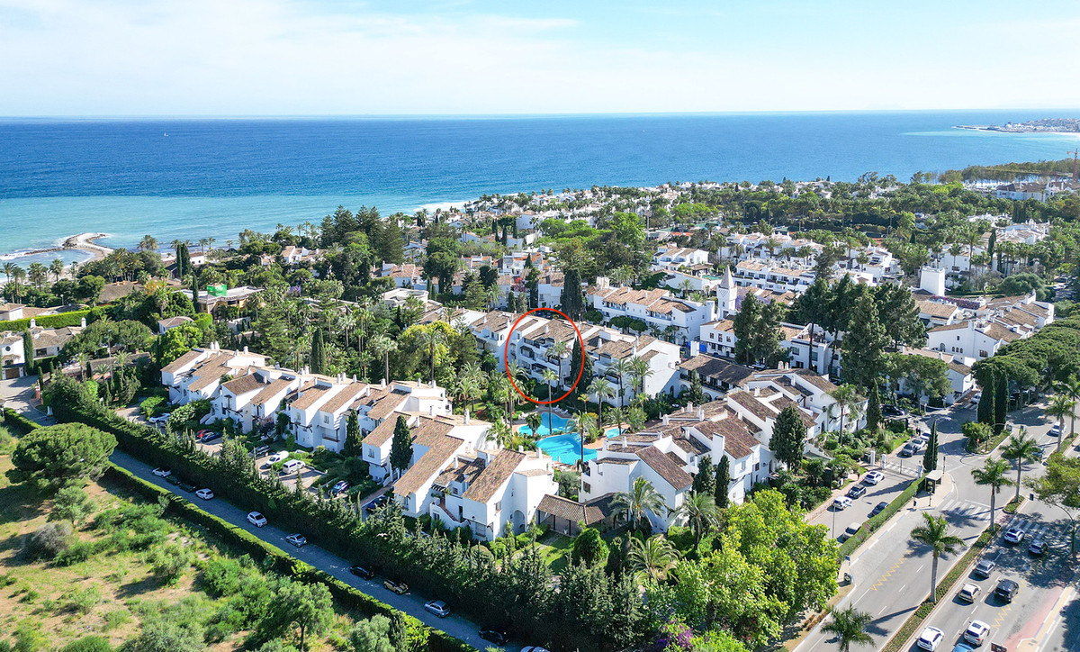 2 Bed Apartment for sale in The Golden Mile Costa Del Sol, Málaga, Spain