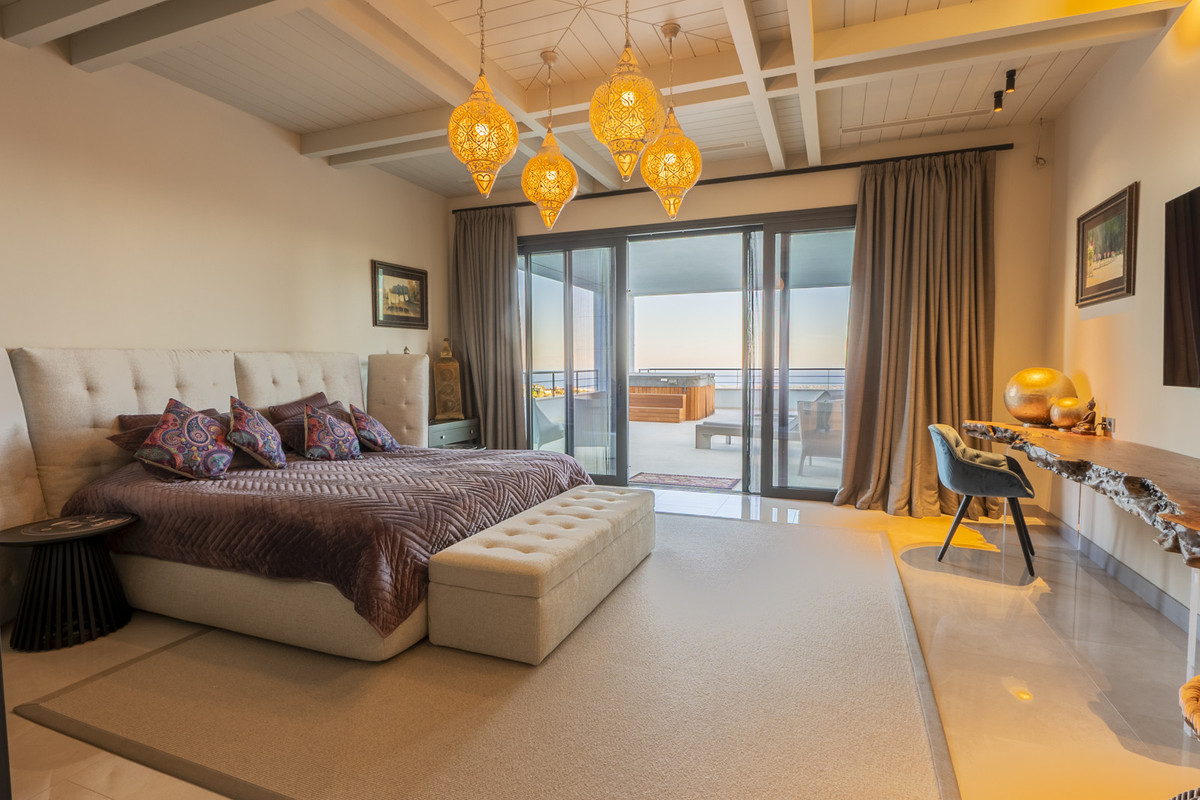 Se vende Villa - Chalet de 12 dormitorios en Costa Del Sol, Málaga, España