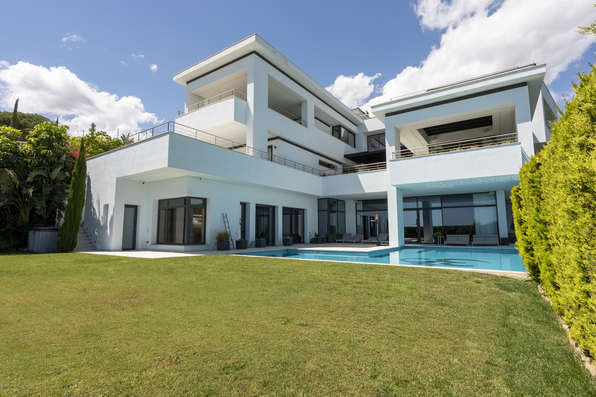 Se vende Villa - Chalet de 12 dormitorios en Costa Del Sol, Málaga, España