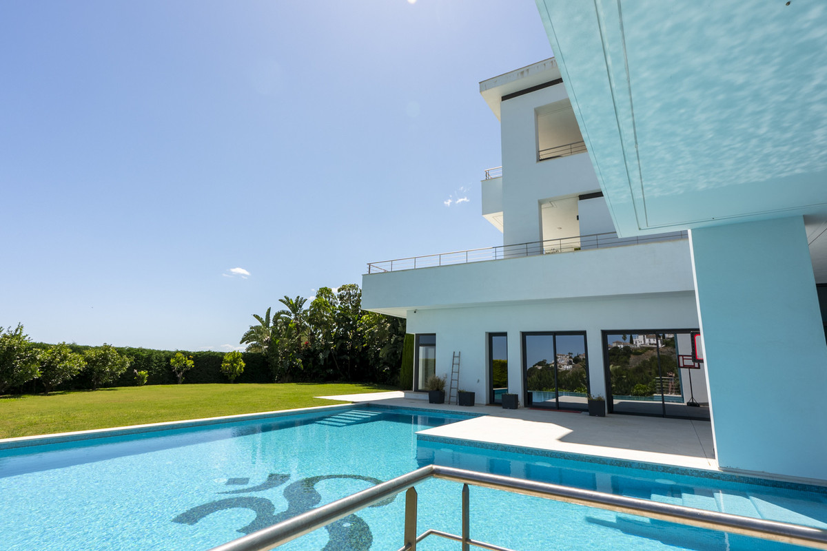 Se vende Villa - Chalet de 12 dormitorios en Costa Del Sol, Málaga, España