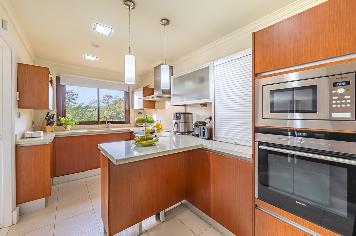 4 Bed Townhouse for sale in The Golden Mile Costa Del Sol, Málaga, Spain