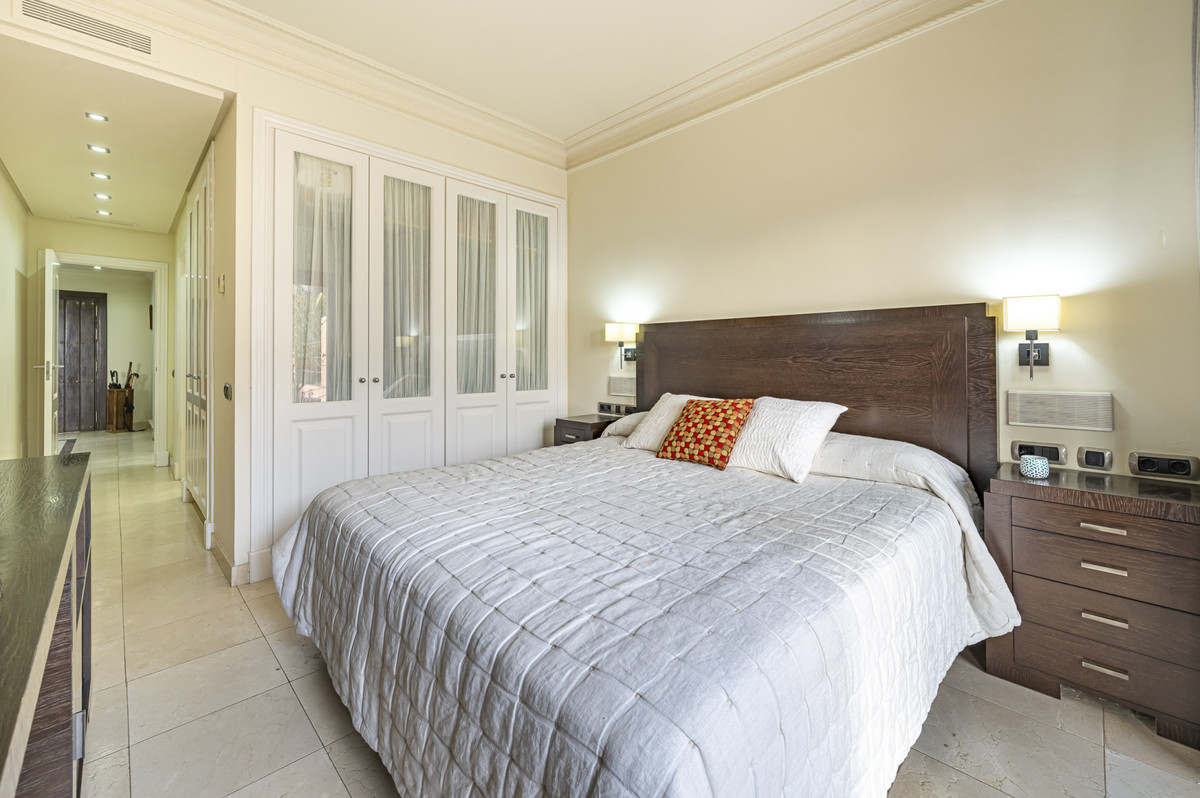 4 Bed Townhouse for sale in The Golden Mile Costa Del Sol, Málaga, Spain
