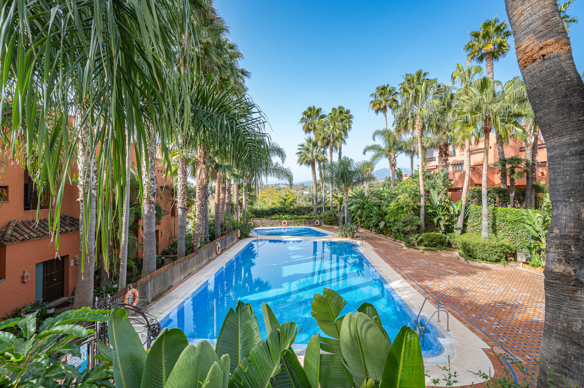 4 Bed Townhouse for sale in The Golden Mile Costa Del Sol, Málaga, Spain