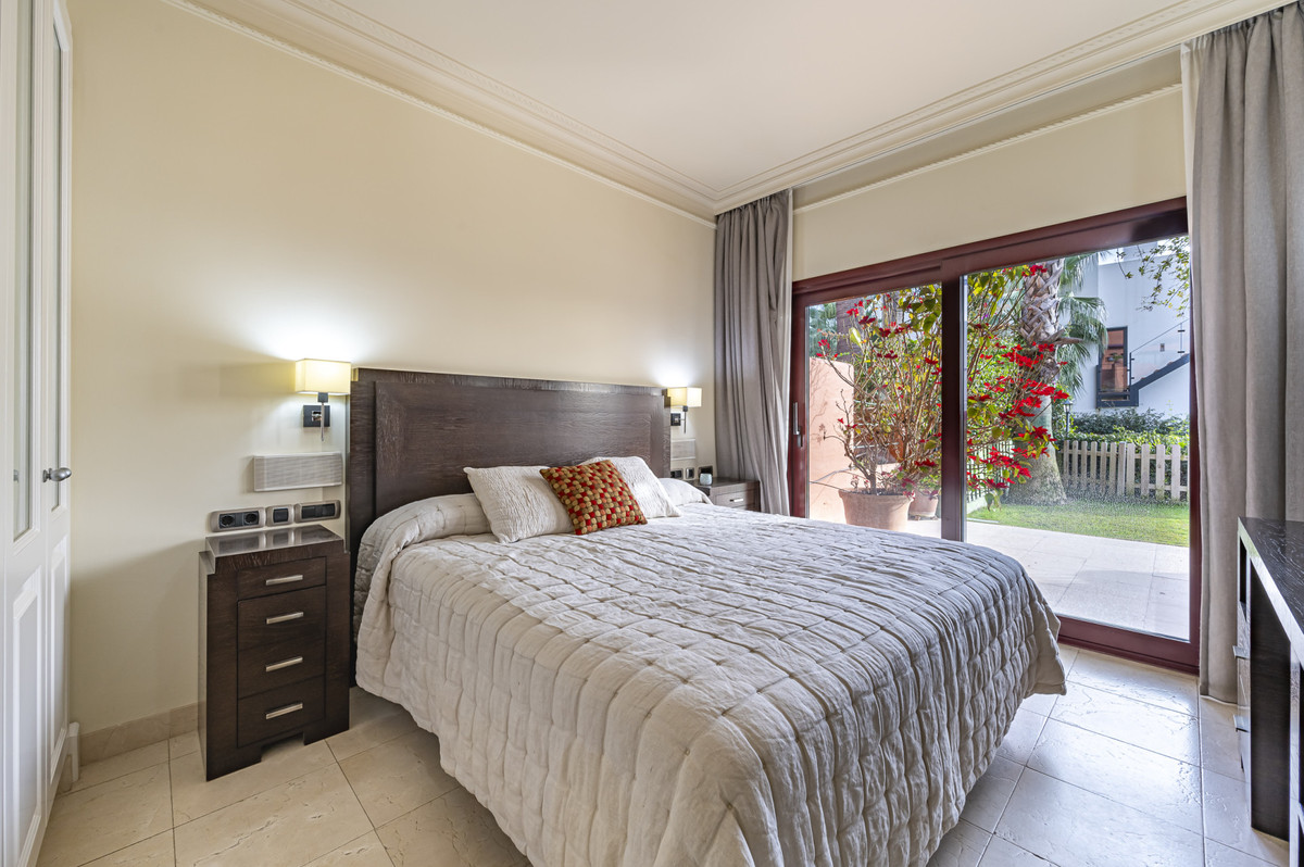 4 Bed Townhouse for sale in The Golden Mile Costa Del Sol, Málaga, Spain