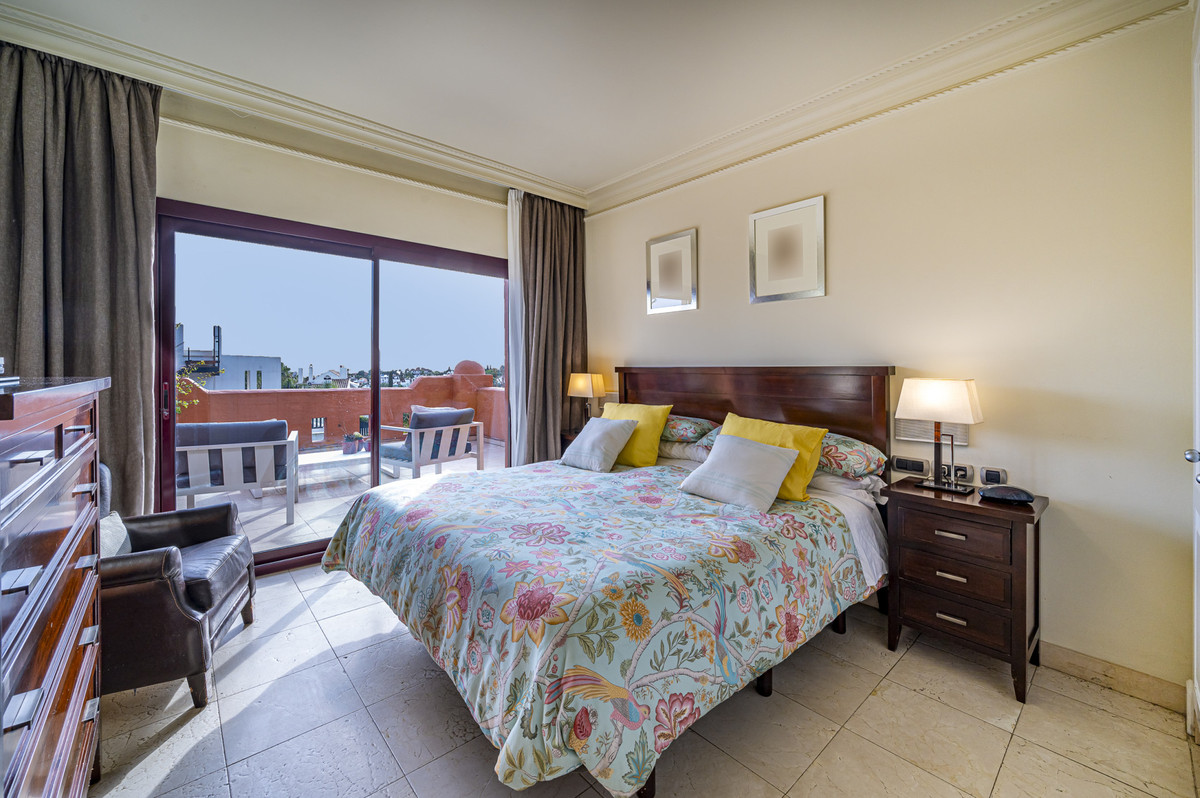 4 Bed Townhouse for sale in The Golden Mile Costa Del Sol, Málaga, Spain
