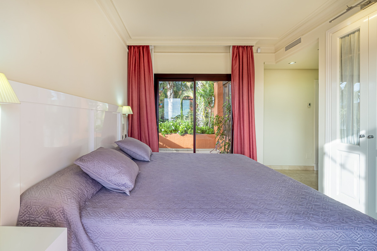 4 Bed Townhouse for sale in The Golden Mile Costa Del Sol, Málaga, Spain