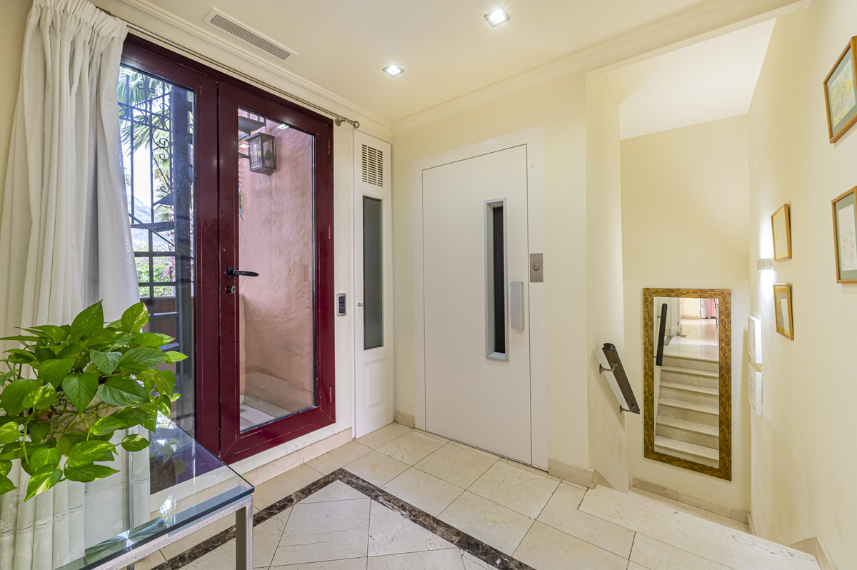 4 Bed Townhouse for sale in The Golden Mile Costa Del Sol, Málaga, Spain