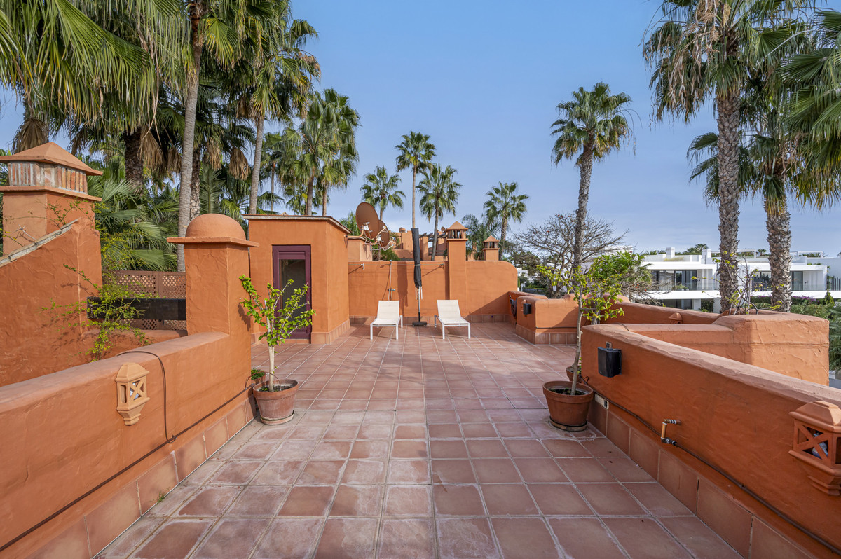 4 Bed Townhouse for sale in The Golden Mile Costa Del Sol, Málaga, Spain