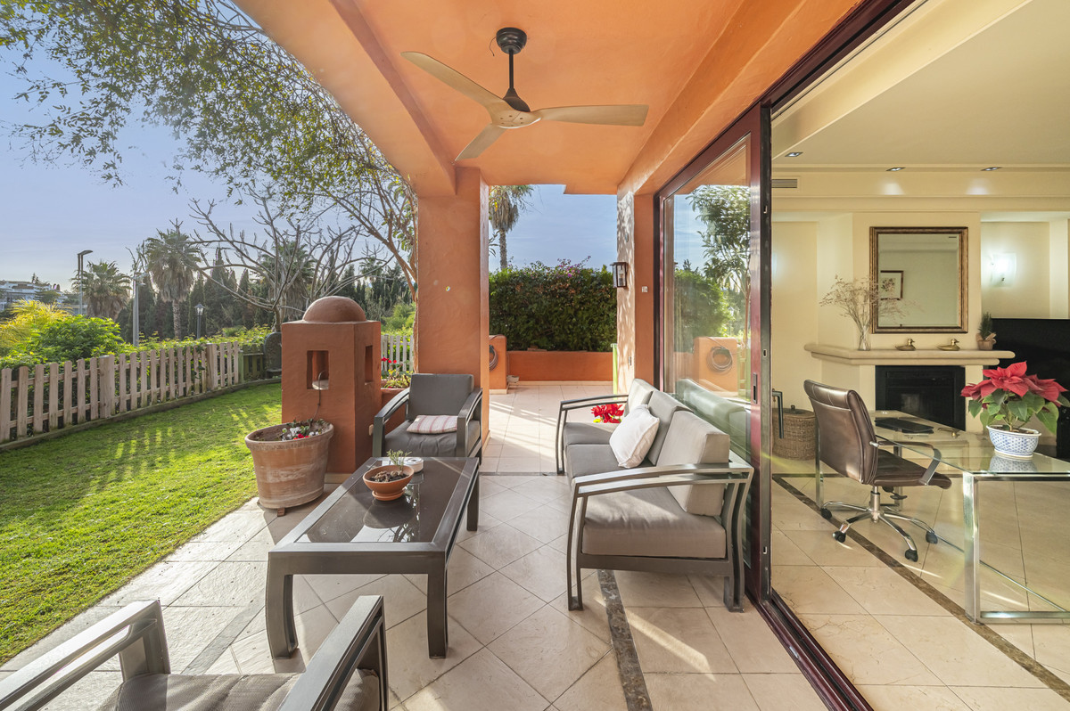 4 Bed Townhouse for sale in The Golden Mile Costa Del Sol, Málaga, Spain