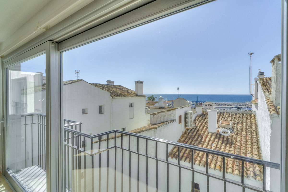 2 Bed Apartment for sale in Puerto Banús Costa Del Sol, Málaga, Spain