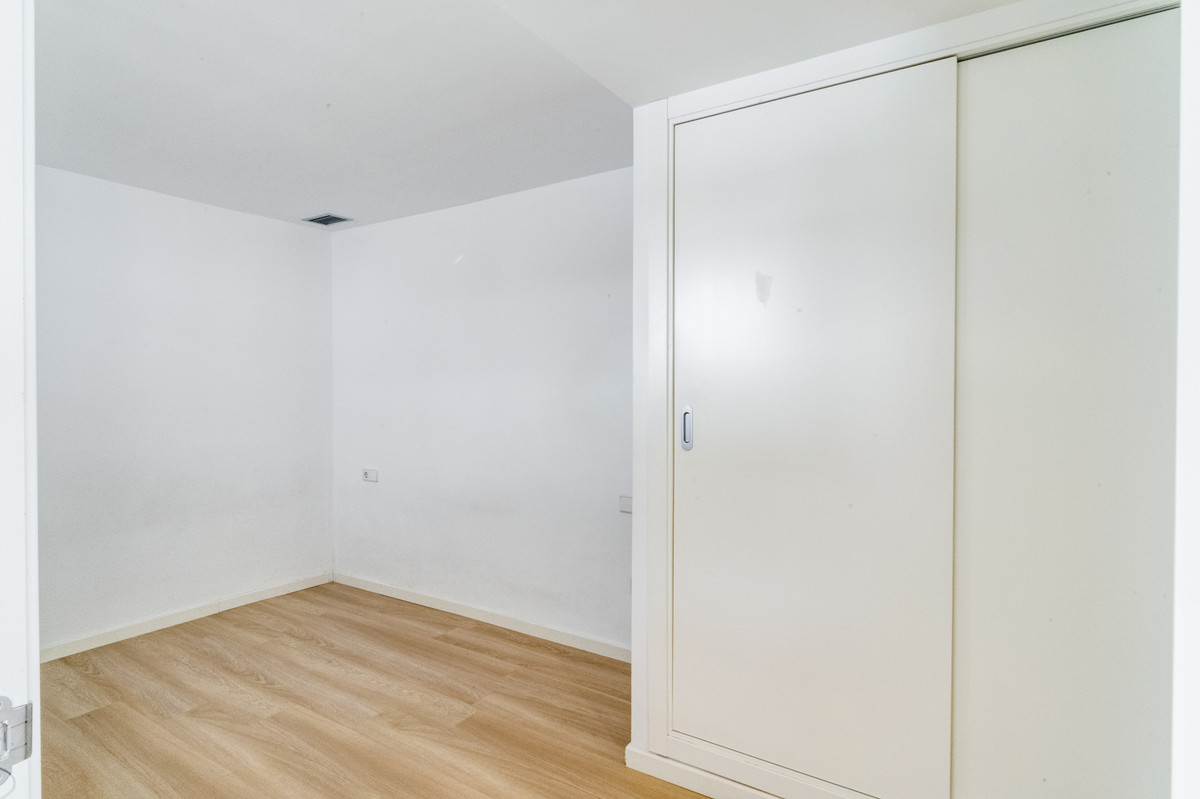 2 Bed Apartment for sale in Puerto Banús Costa Del Sol, Málaga, Spain