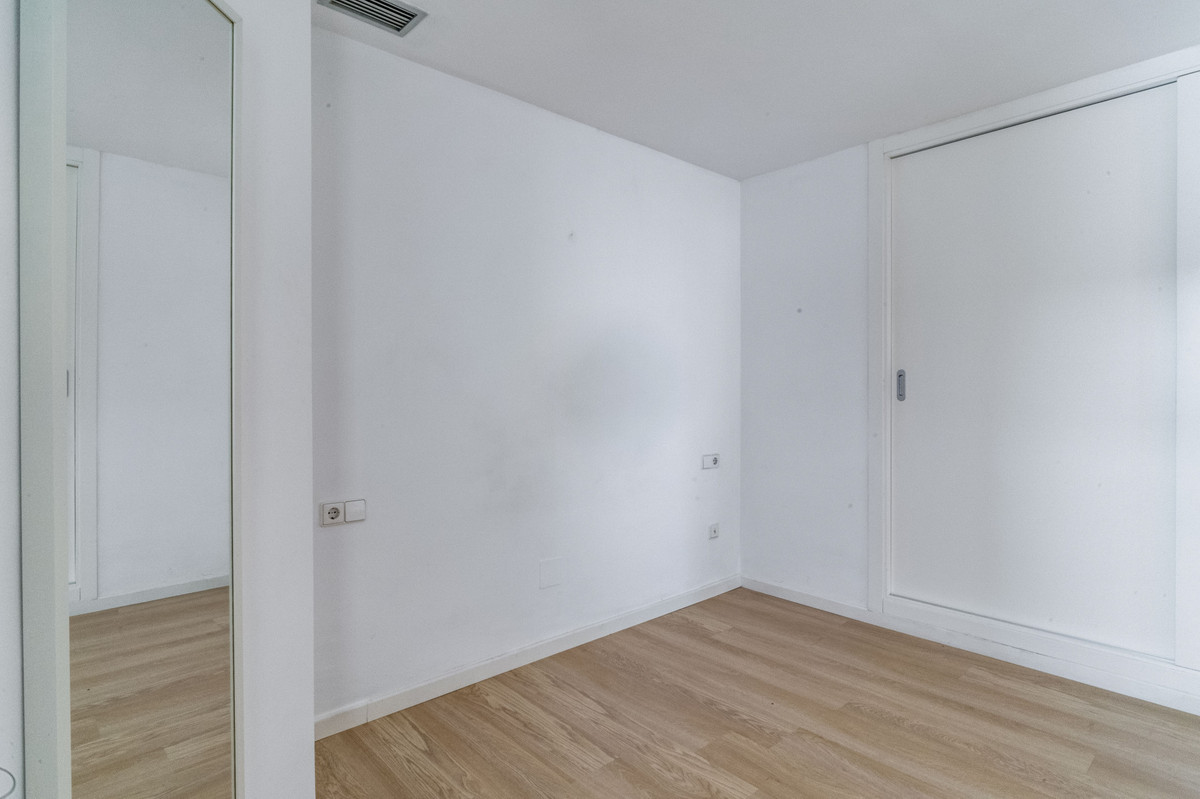 2 Bed Apartment for sale in Puerto Banús Costa Del Sol, Málaga, Spain