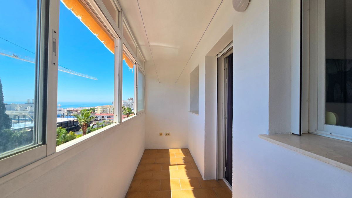 3 Bed Apartment for sale in La Carihuela Costa Del Sol, Málaga, Spain
