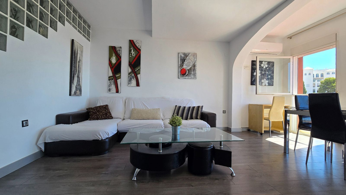3 Bed Apartment for sale in La Carihuela Costa Del Sol, Málaga, Spain
