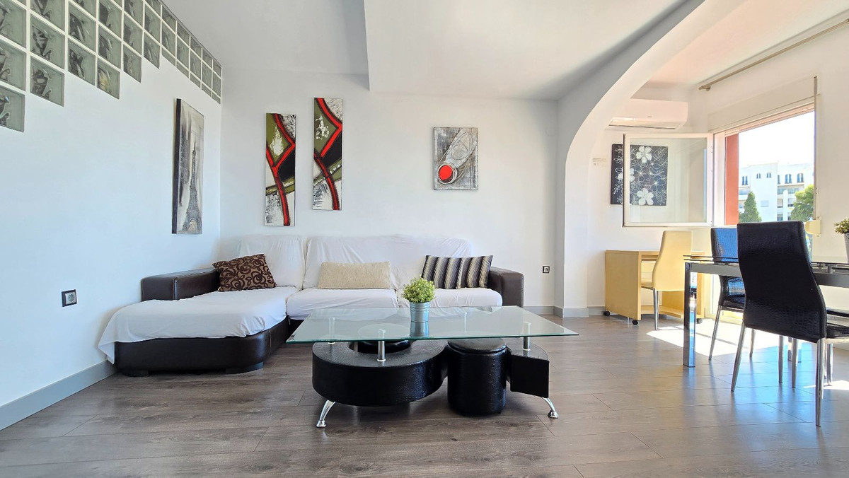 3 Bed Apartment for sale in La Carihuela Costa Del Sol, Málaga, Spain