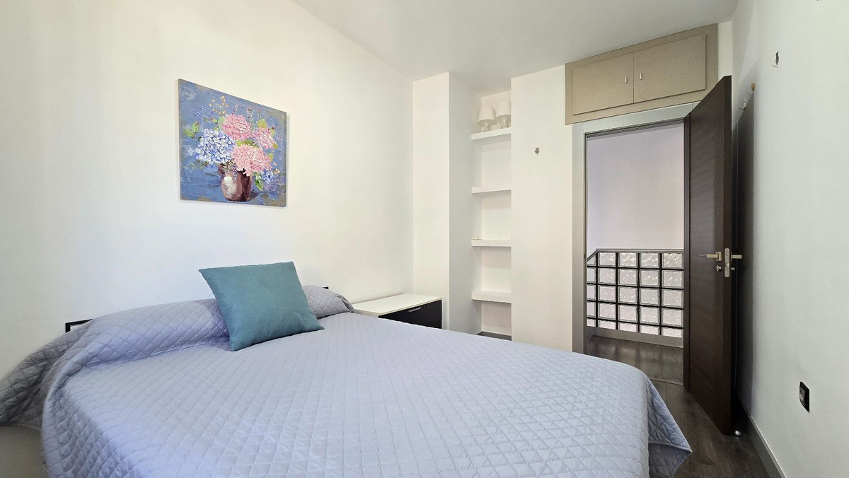 3 Bed Apartment for sale in La Carihuela Costa Del Sol, Málaga, Spain