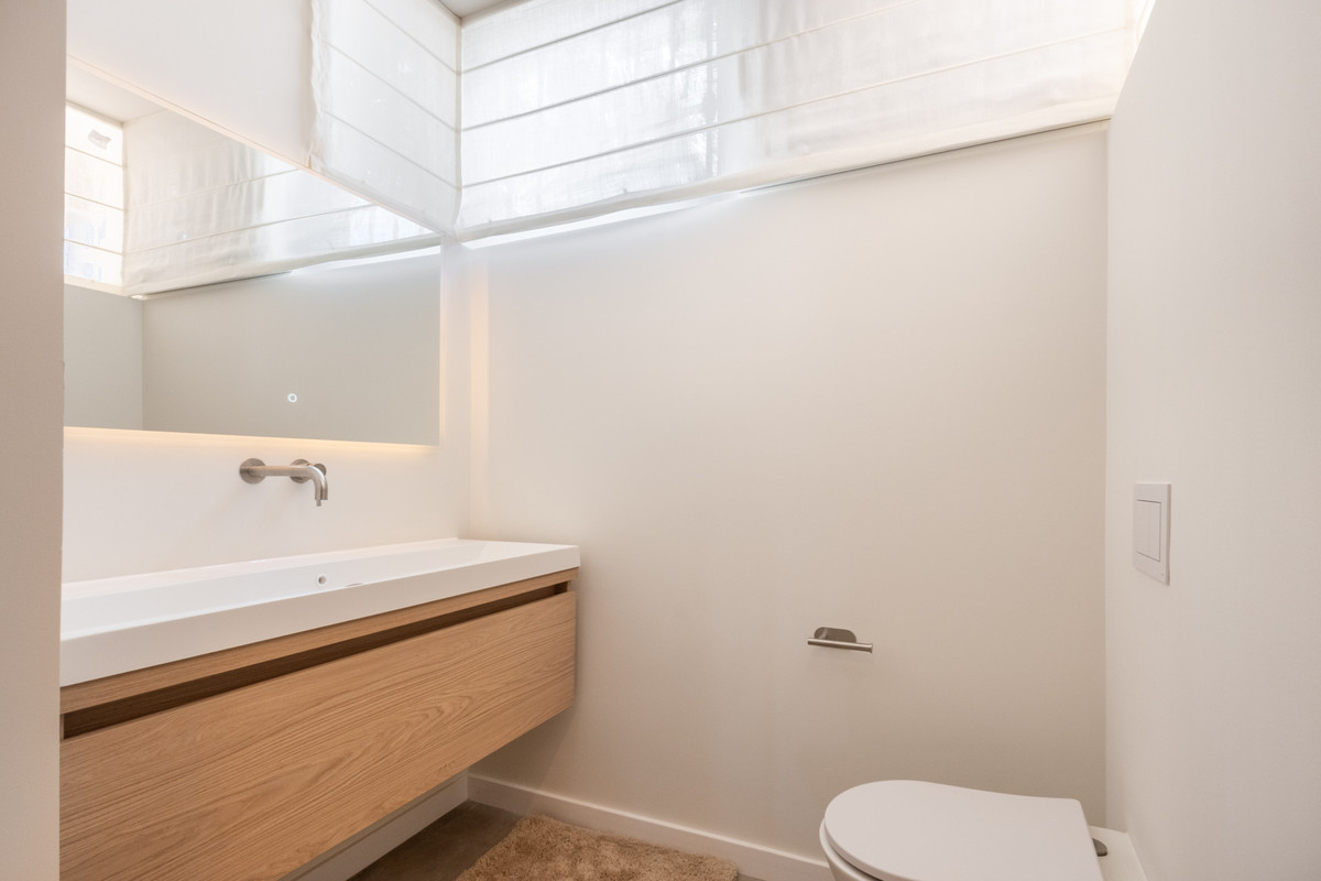 3 Bed Apartment for sale in Benahavís Costa Del Sol, Málaga, Spain