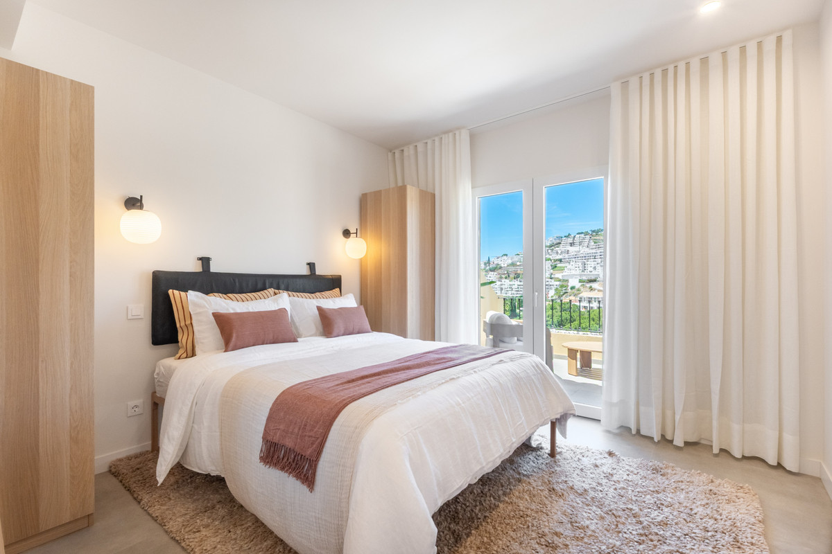 3 Bed Apartment for sale in Benahavís Costa Del Sol, Málaga, Spain
