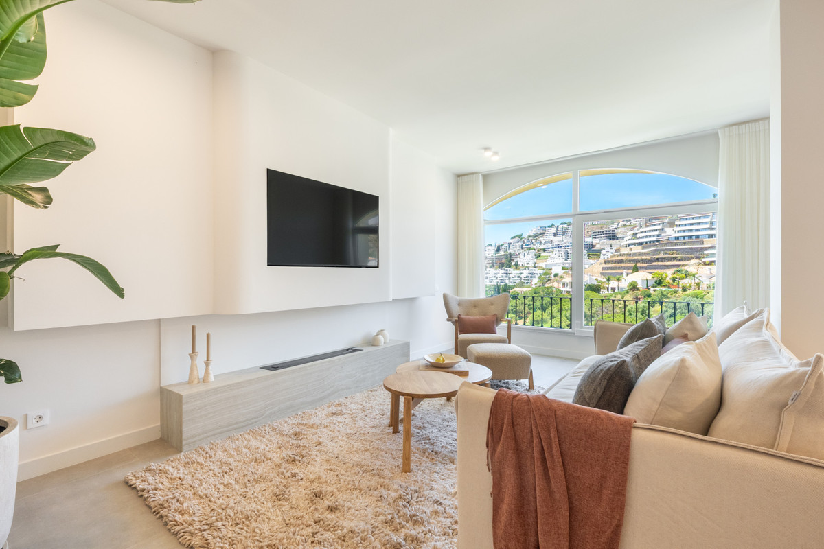 3 Bed Apartment for sale in Benahavís Costa Del Sol, Málaga, Spain