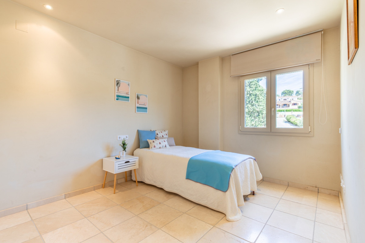 Se vende Apartamento Planta Baja de 3 dormitorios en Costa Blanca, Alicante, España