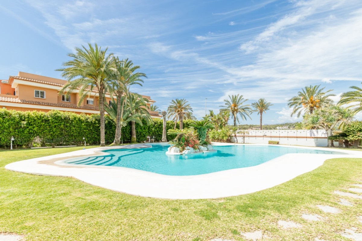 Se vende Apartamento Planta Baja de 3 dormitorios en Costa Blanca, Alicante, España