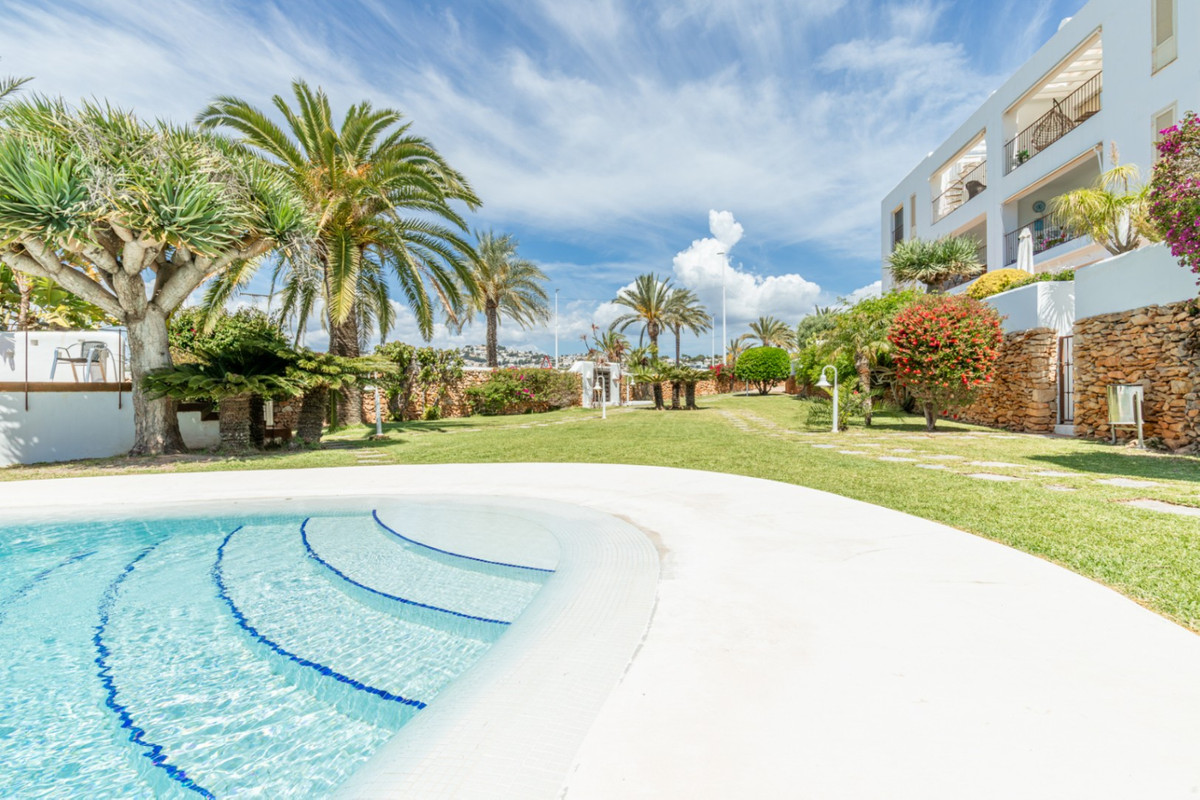 Se vende Apartamento Planta Baja de 3 dormitorios en Costa Blanca, Alicante, España