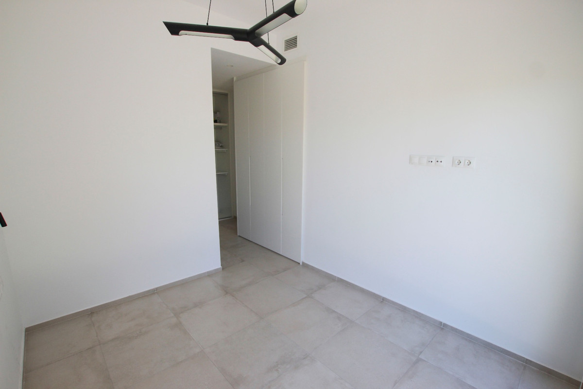 Se vende Villa - Chalet de 3 dormitorios en Costa Blanca, Alicante, España