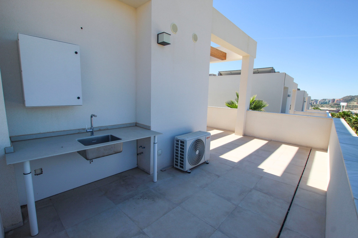Se vende Villa - Chalet de 3 dormitorios en Costa Blanca, Alicante, España