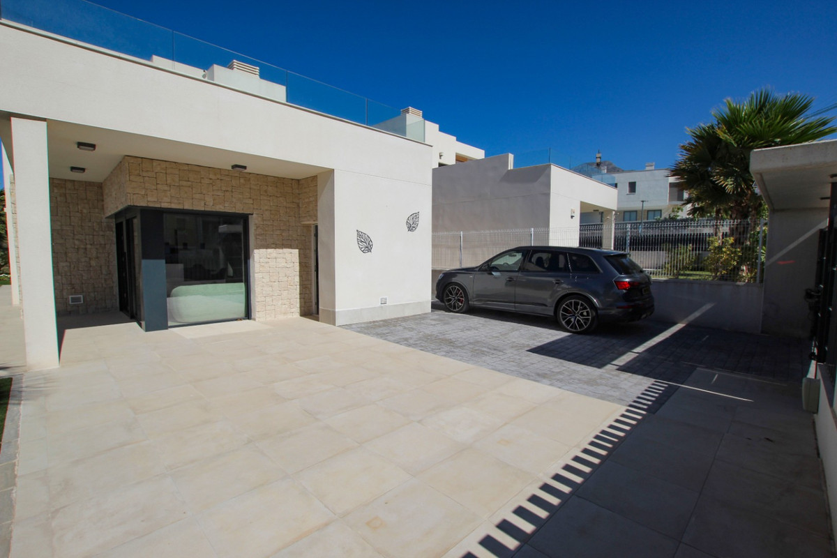 Se vende Villa - Chalet de 3 dormitorios en Costa Blanca, Alicante, España