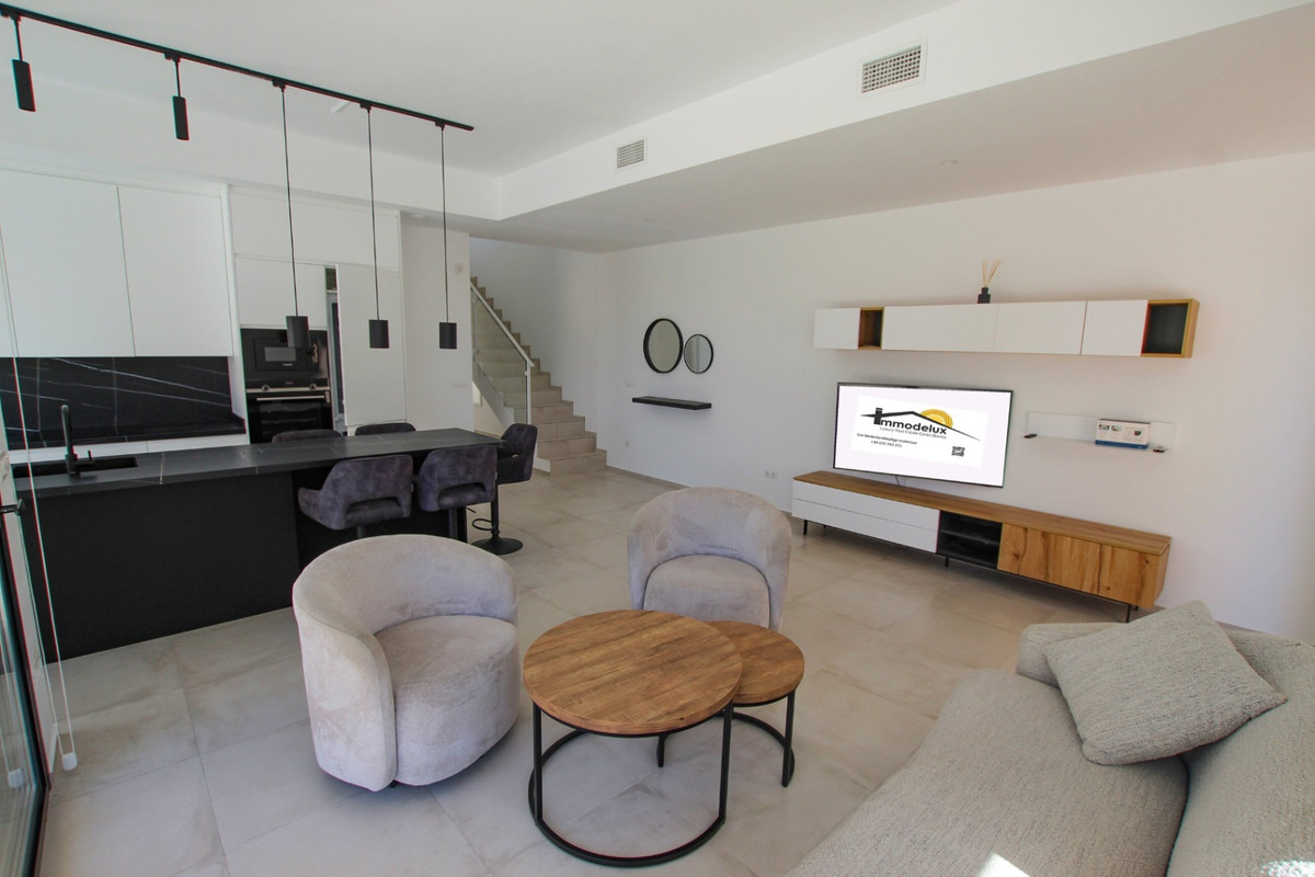 Se vende Villa - Chalet de 3 dormitorios en Costa Blanca, Alicante, España