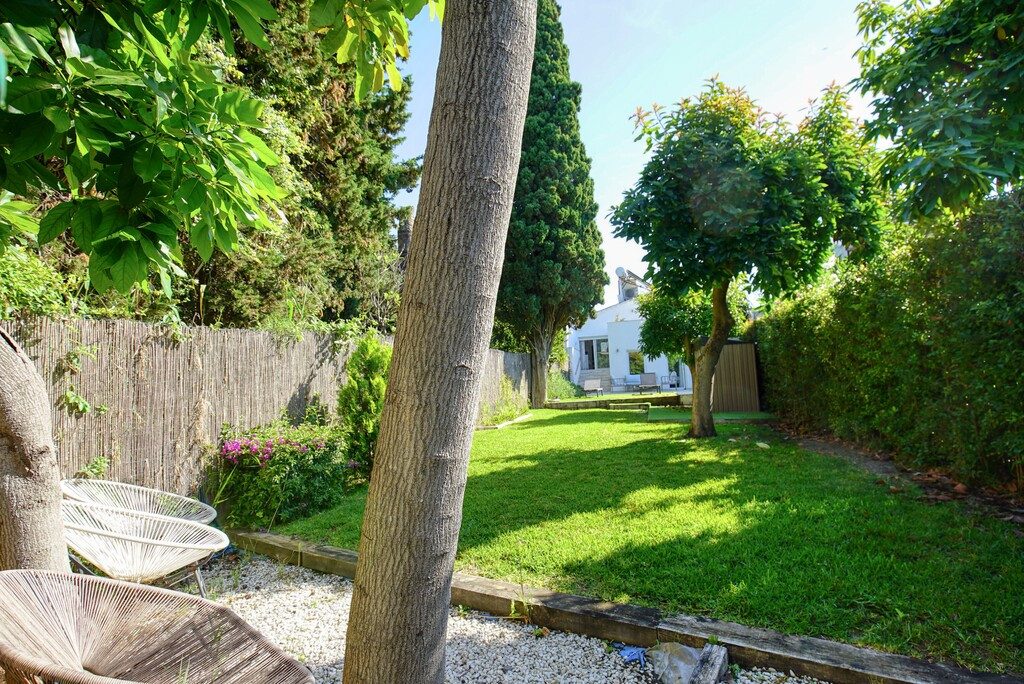 2 Bed Townhouse for sale in Estepona Costa Del Sol, Málaga, Spain