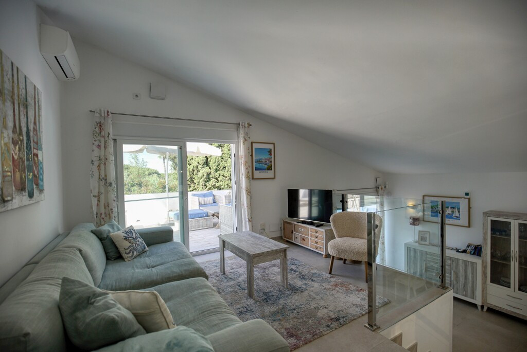 2 Bed Townhouse for sale in Estepona Costa Del Sol, Málaga, Spain