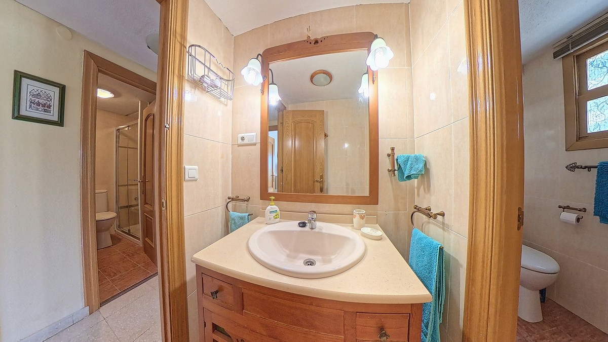 3 Bed Apartment for sale in La Carihuela Costa Del Sol, Málaga, Spain