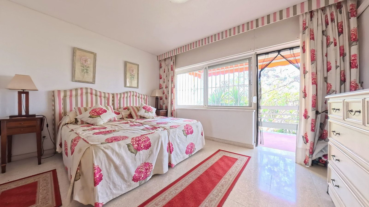 3 Bed Apartment for sale in La Carihuela Costa Del Sol, Málaga, Spain