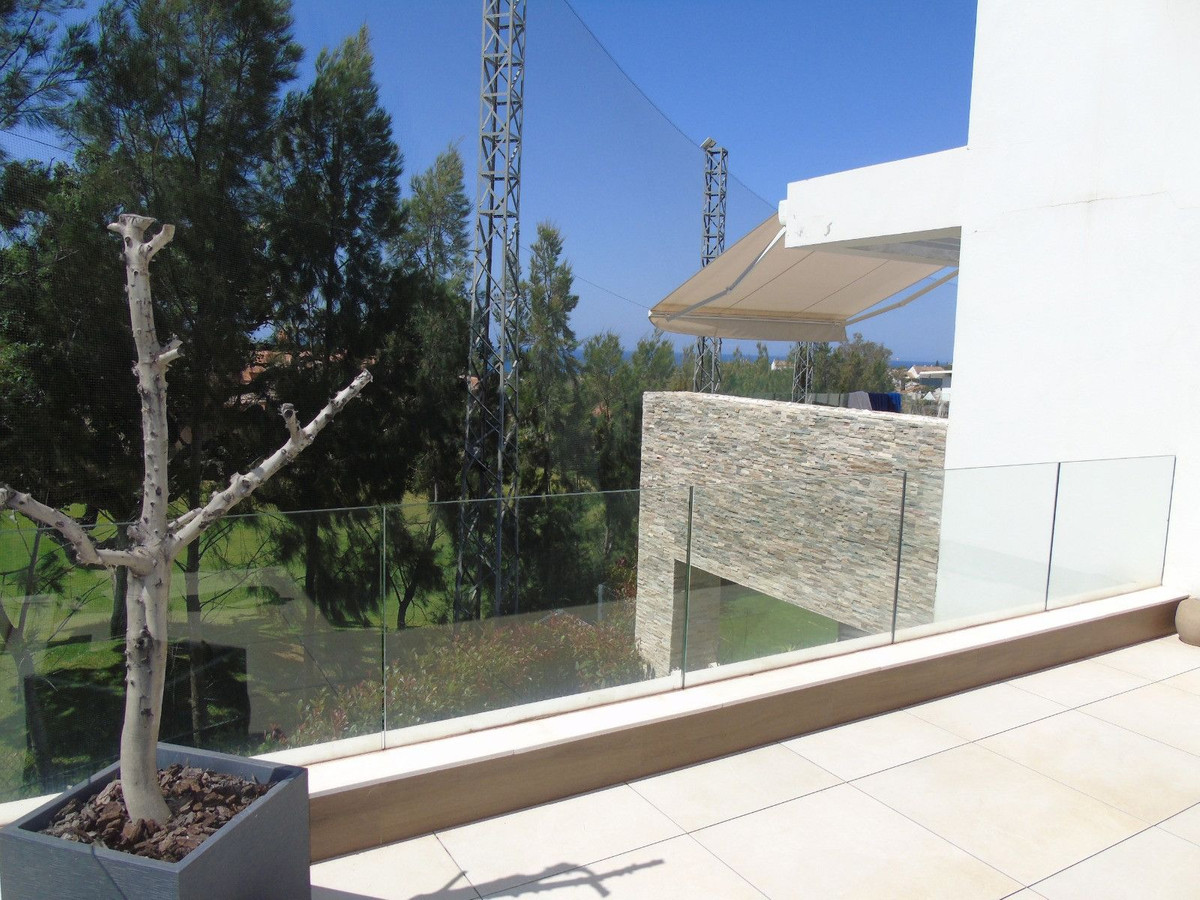 3 Bed Apartment for sale in Marbella Costa Del Sol, Málaga, Spain