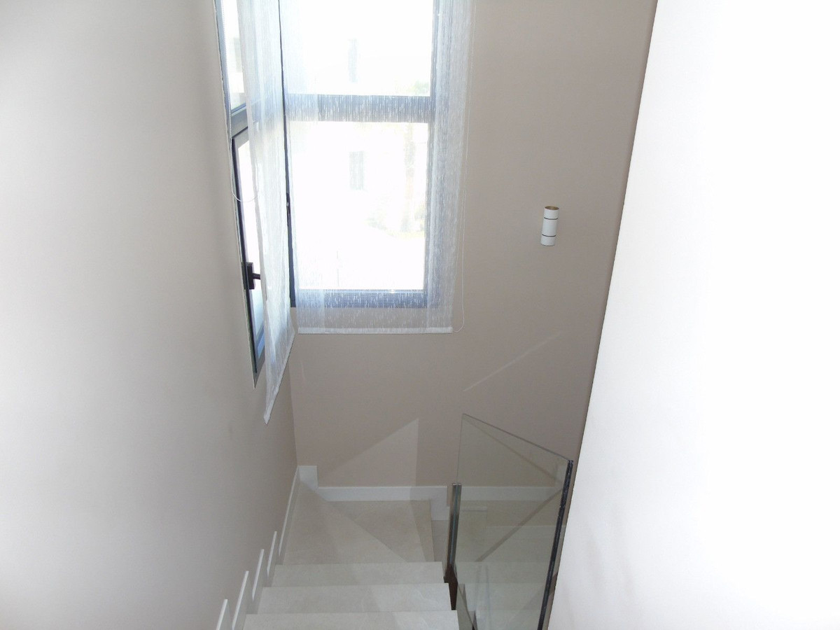 3 Bed Apartment for sale in Marbella Costa Del Sol, Málaga, Spain