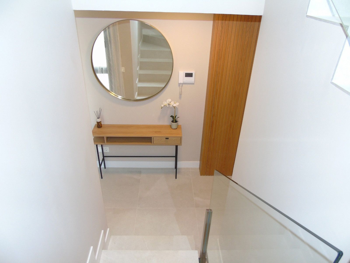 3 Bed Apartment for sale in Marbella Costa Del Sol, Málaga, Spain